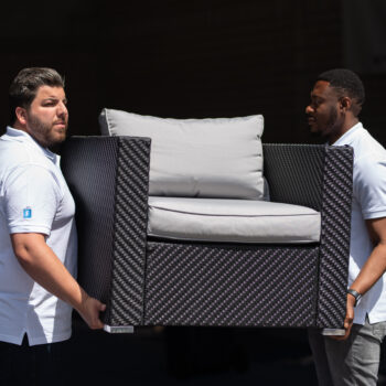 Entrümpler bei der Arbeit